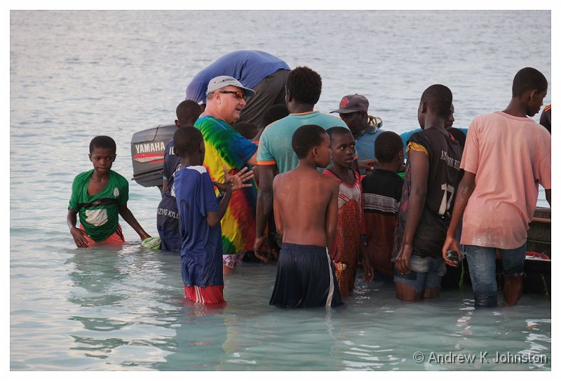 Andrew with Fishermen.jpg - Andrew with fishermen in Nungwi